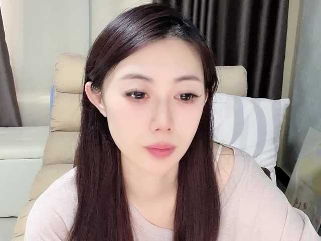 Warm-nuan live cam on BongaCams