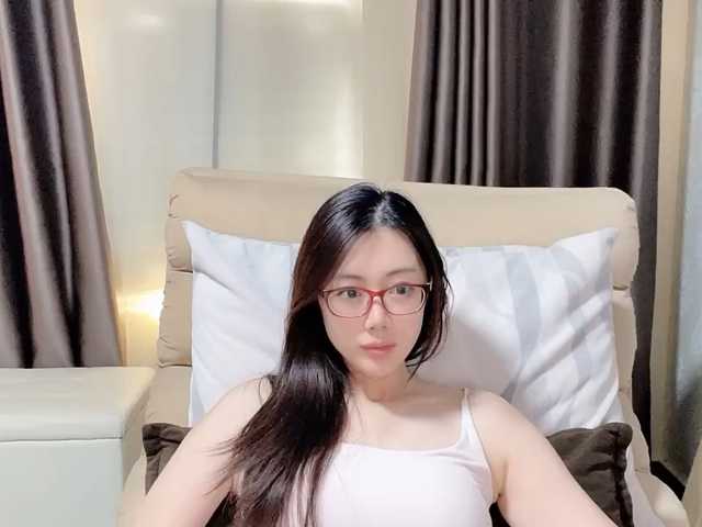 Warm-nuan live cam on BongaCams