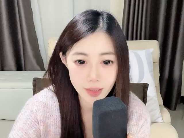 Warm-nuan live cam on BongaCams