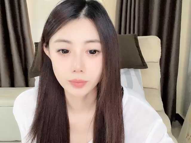 Warm-nuan live cam on BongaCams