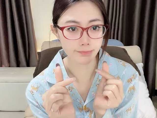 Warm-nuan live cam on BongaCams