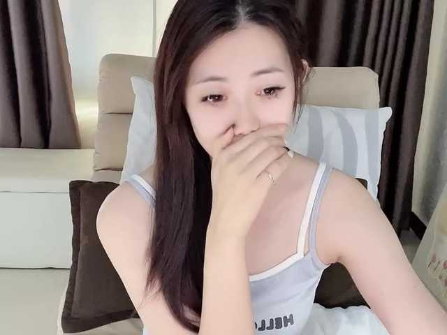 Warm-nuan live cam on BongaCams