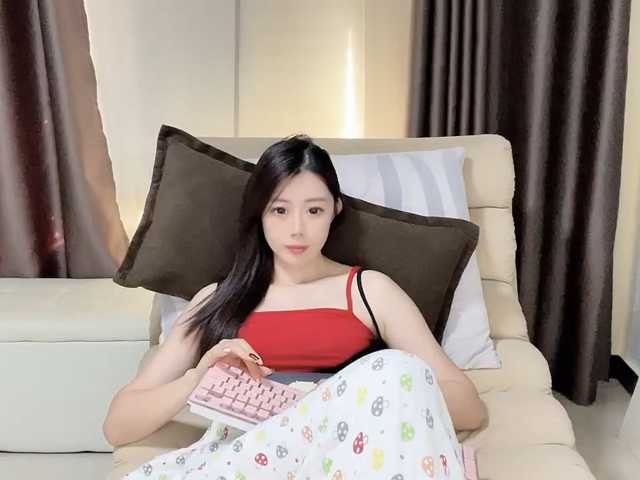 Warm-nuan live cam on BongaCams