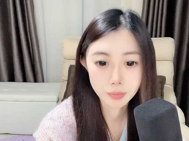 Warm-nuan webcam model