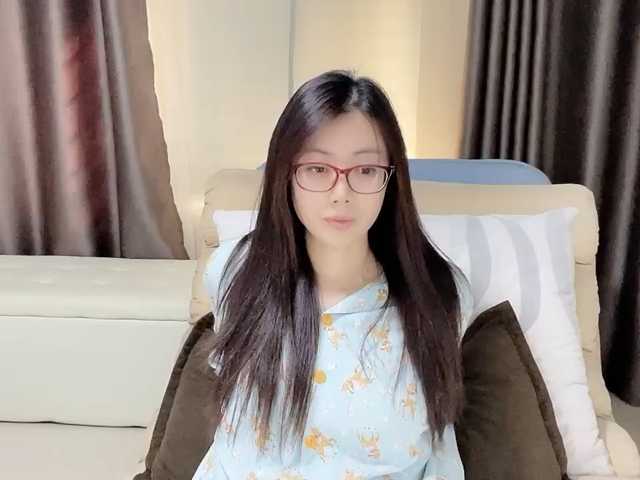 Warm-nuan live cam on BongaCams