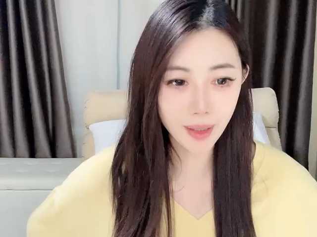 Warm-nuan live cam on BongaCams