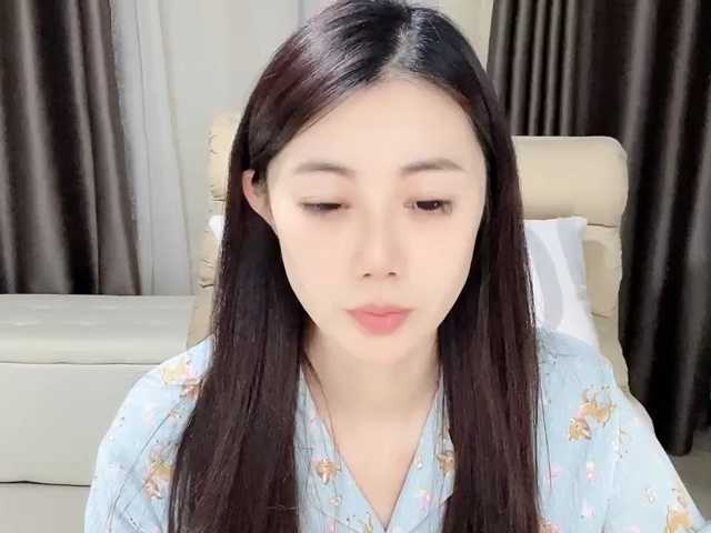 Warm-nuan live cam on BongaCams