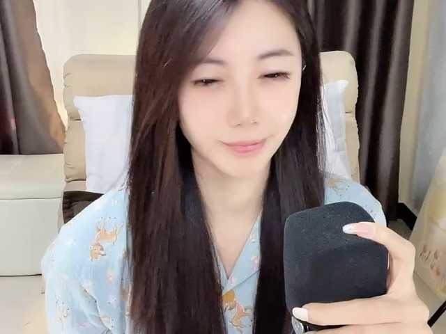 Warm-nuan live cam on BongaCams