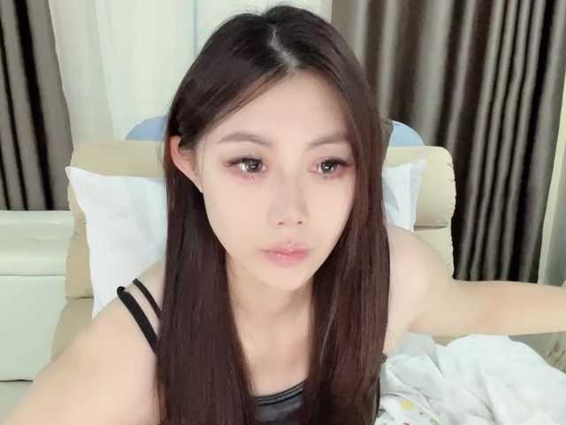 Warm-nuan live cam on BongaCams