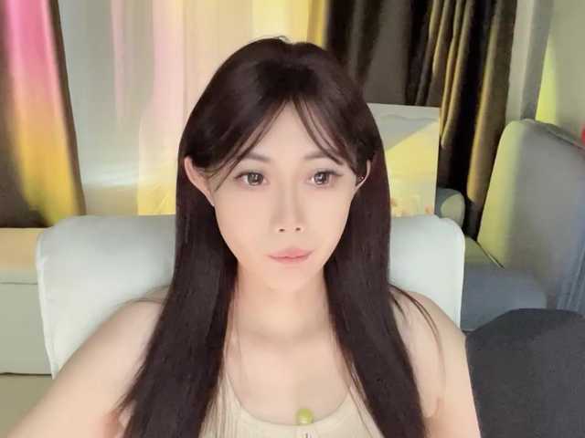 Warm-nuan live cam on BongaCams