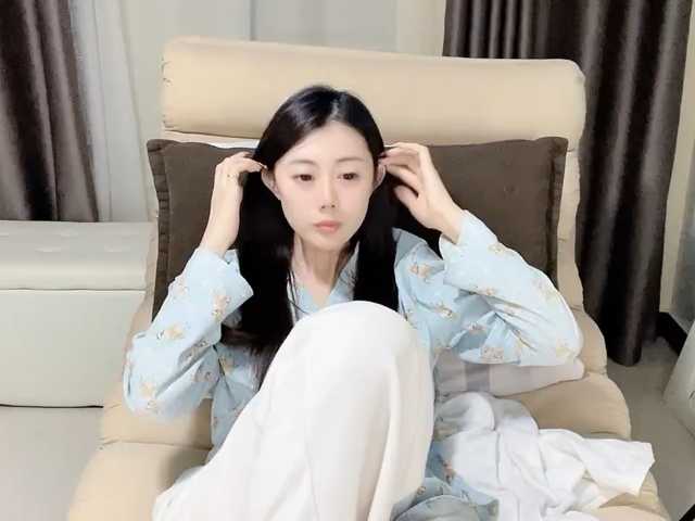 Warm-nuan live cam on BongaCams