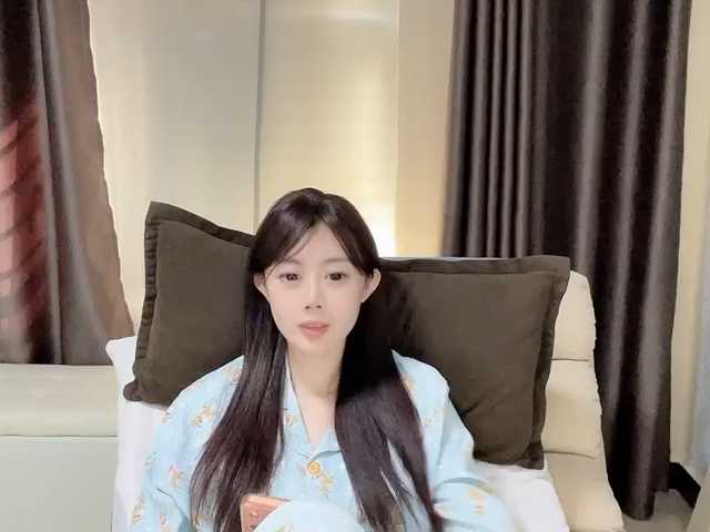 Warm-nuan live cam on BongaCams