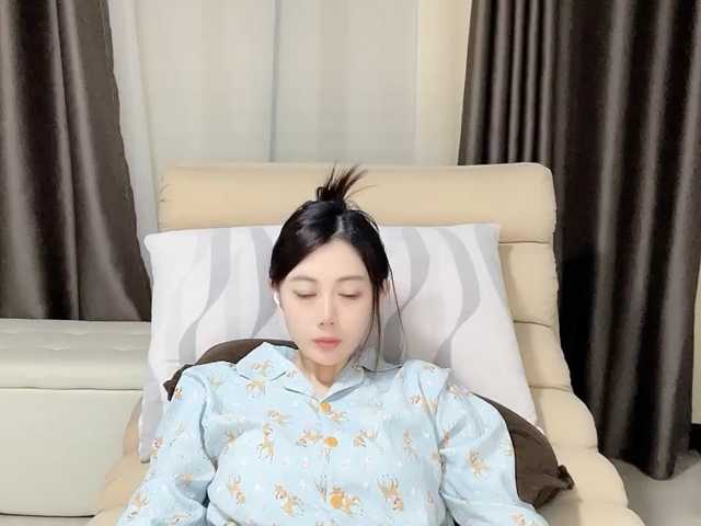 Warm-nuan live cam on BongaCams