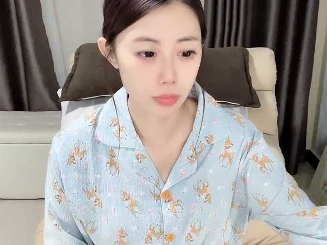 Warm-nuan live cam on BongaCams