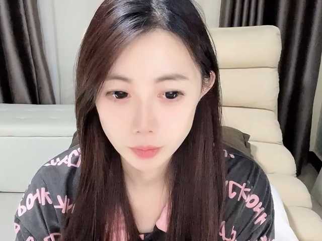 Warm-nuan live cam on BongaCams