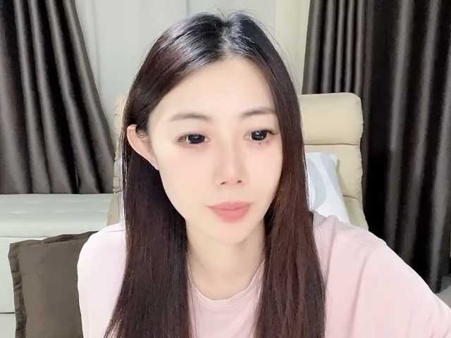 Warm-nuan live cam on BongaCams