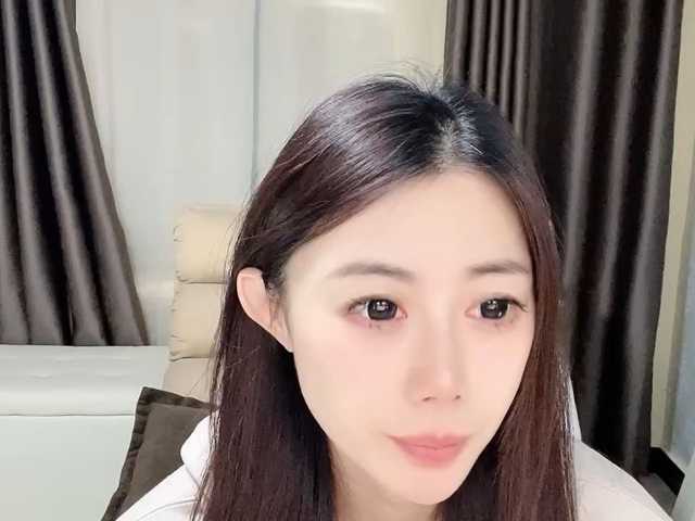 Warm-nuan live cam on BongaCams