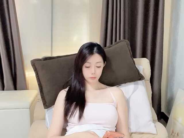 Warm-nuan live cam on BongaCams