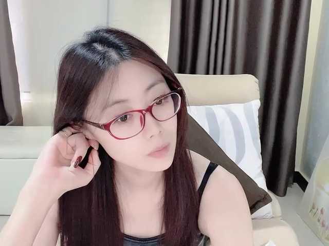 Warm-nuan live cam on BongaCams