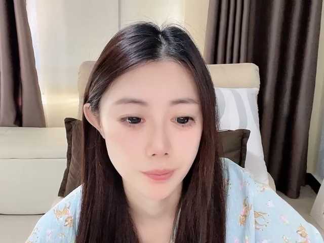 Warm-nuan, live now on BongaCams