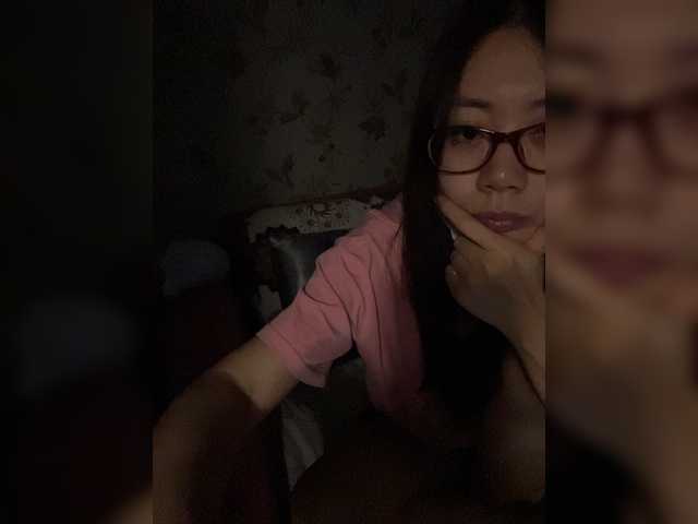 Warm-nuan live cam on BongaCams