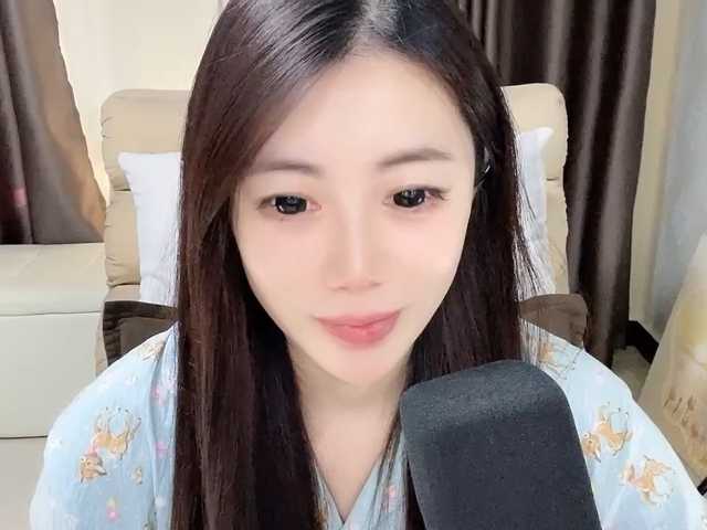 Warm-nuan live cam on BongaCams