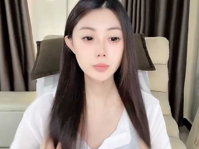 Warm-nuan live cam on BongaCams