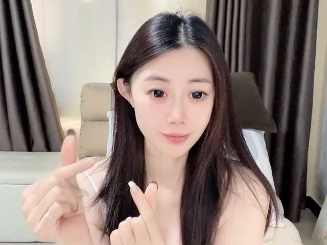 Warm-nuan, en vivo ahora en BongaCams