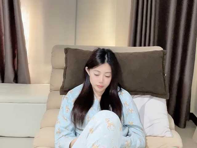 Warm-nuan live cam on BongaCams