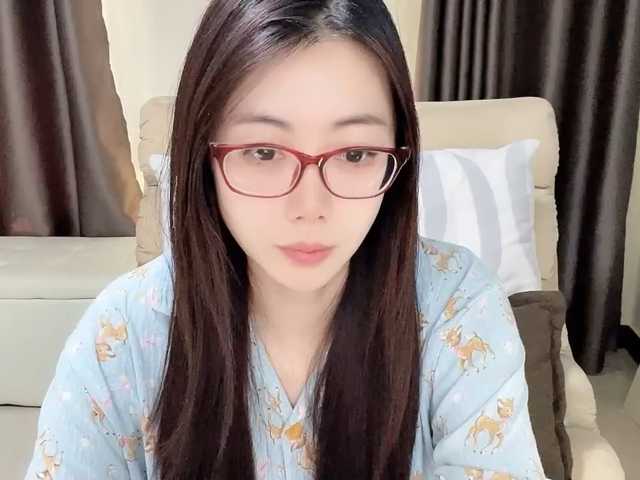 Warm-nuan live cam on BongaCams
