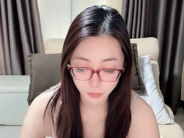 Warm-nuan live cam on BongaCams
