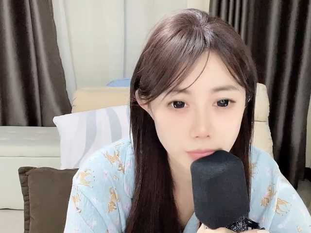 Warm-nuan live cam on BongaCams