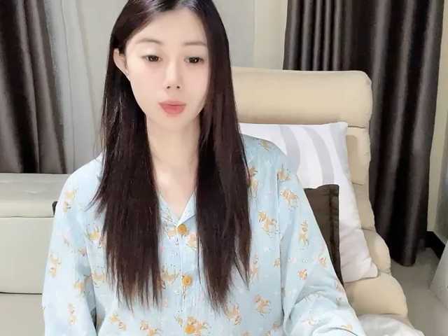 Warm-nuan live cam on BongaCams