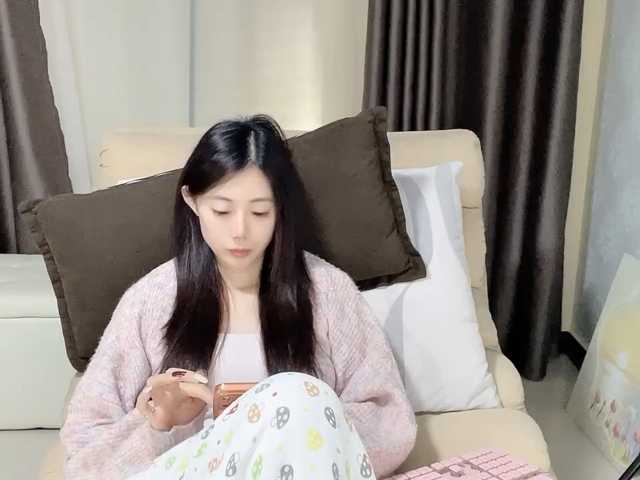 Warm-nuan live cam on BongaCams