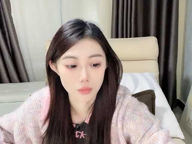 Warm-nuan live cam on BongaCams