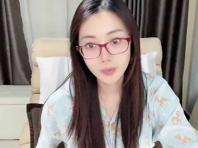Warm-nuan live cam on BongaCams
