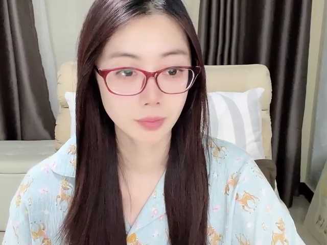 Warm-nuan live cam on BongaCams