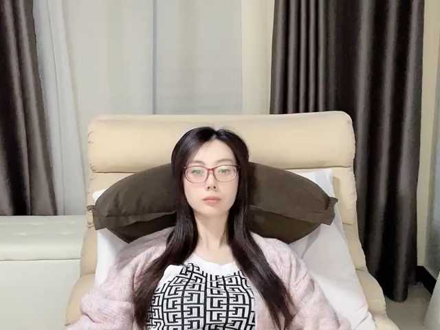 le modèle Warm-nuan est en webcam porno dans un show sur le site bongacams, il possède les tags suivants: Asian,Brunette,Trimmed