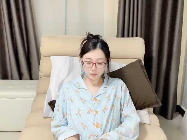 Warm-nuan live cam on BongaCams