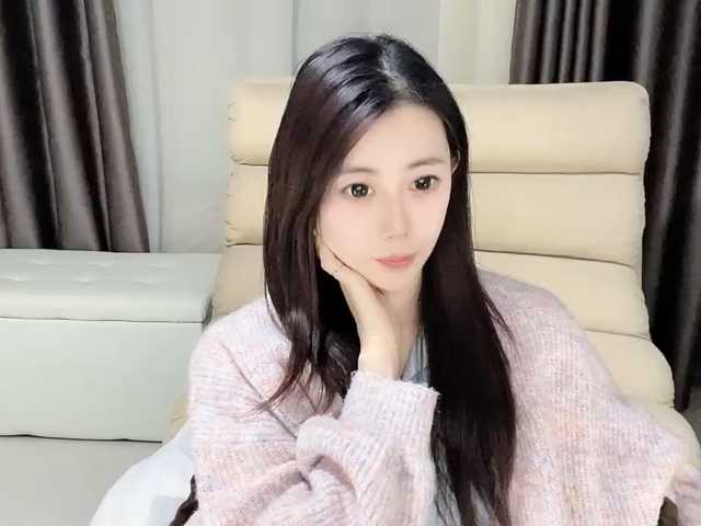 Warm-nuan live cam on BongaCams