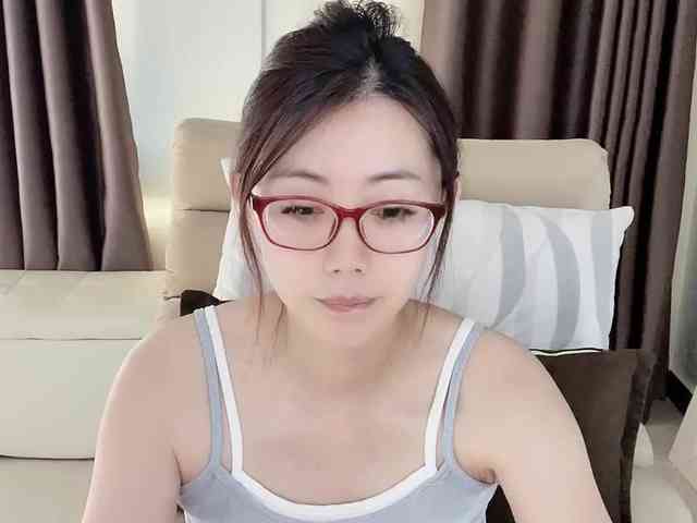 Warm-nuan webcam