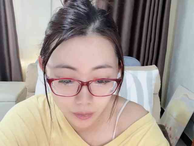 Warm-nuan webcam