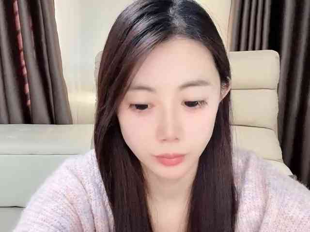 Warm-nuan Live Webcam on BongaCams