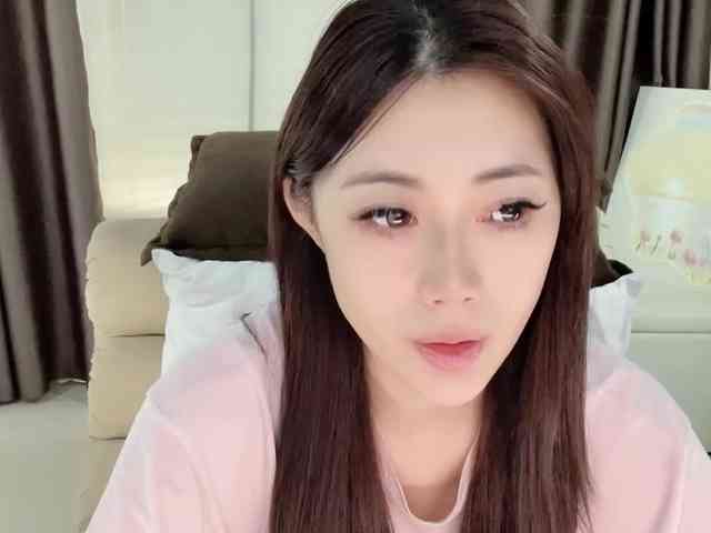 Warm-nuan webcam