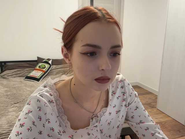 OneidaBergouignan live cam on BongaCams