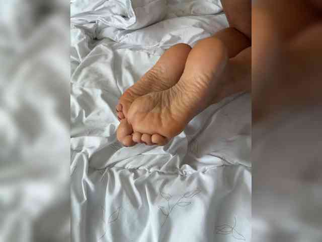 FootCandyLux webcam