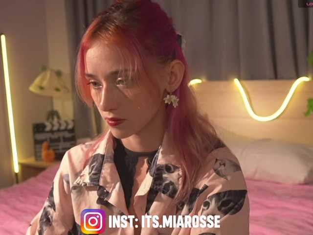 MiaRosee live cam on BongaCams
