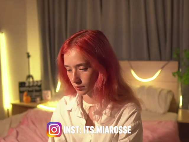 MiaRosee live cam on BongaCams