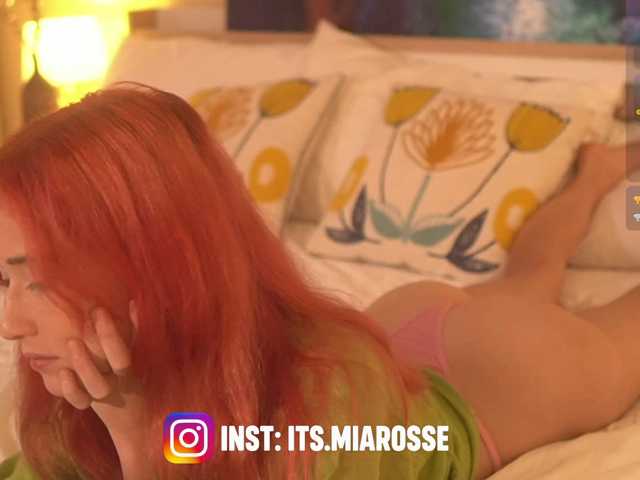 MiaRosee live cam on BongaCams