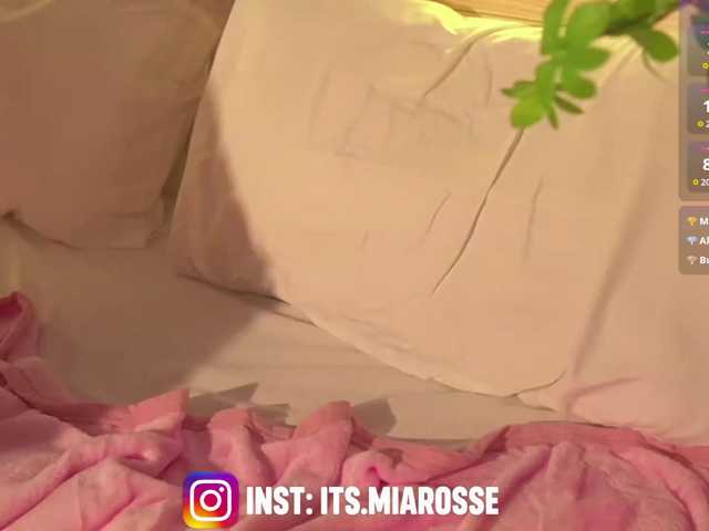 MiaRosee live cam on BongaCams